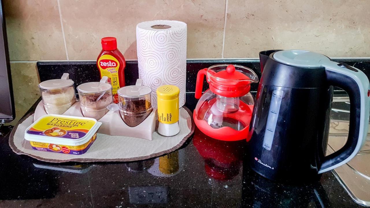 Nairobi West Suites Exteriör bild