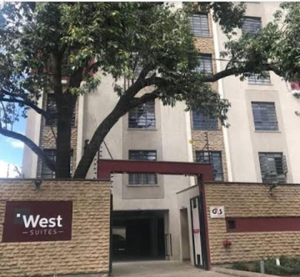 Nairobi West Suites Exteriör bild