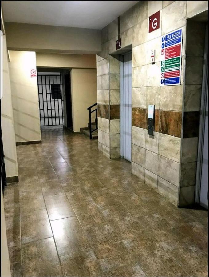 Nairobi West Suites Exteriör bild